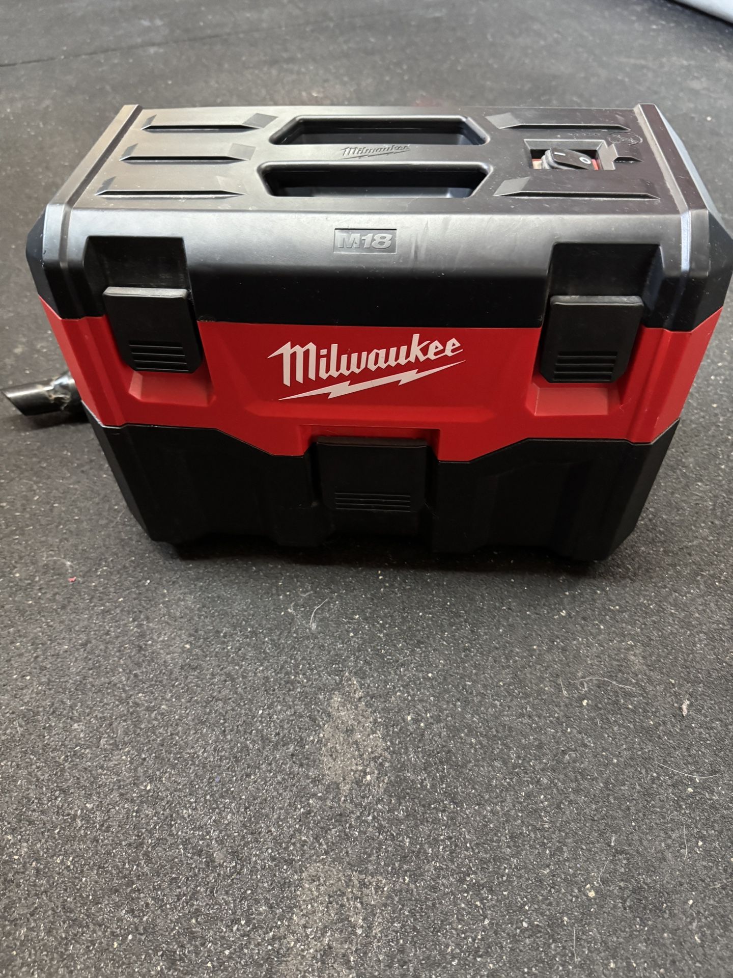 Milwaukee Vacuum