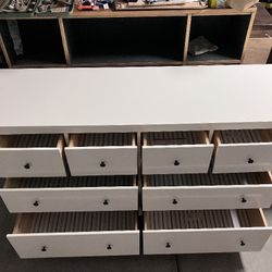 White IKEA HEMNES 8 - Drawer Dresser