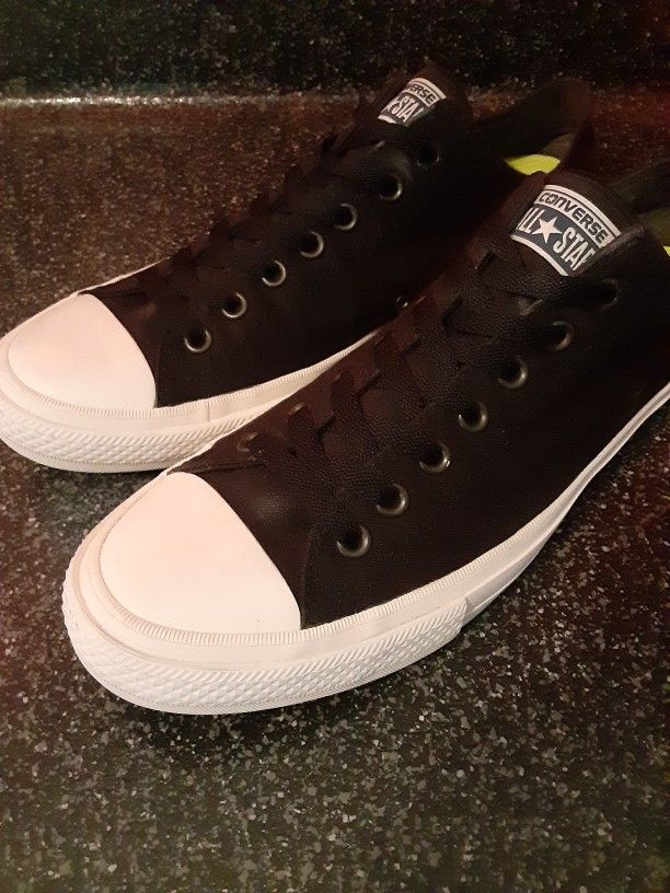 Converse mens 11 Great Condition 