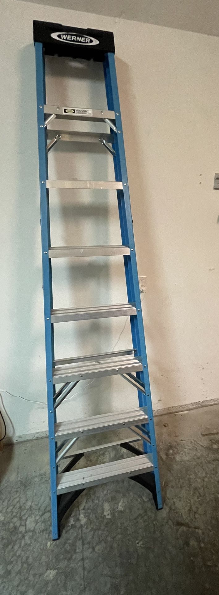Werner 8ft 250lb Fiberglass Ladder