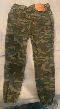 Levis 5t joggers, fit like a 4t