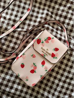 Kate spade strawberry puse