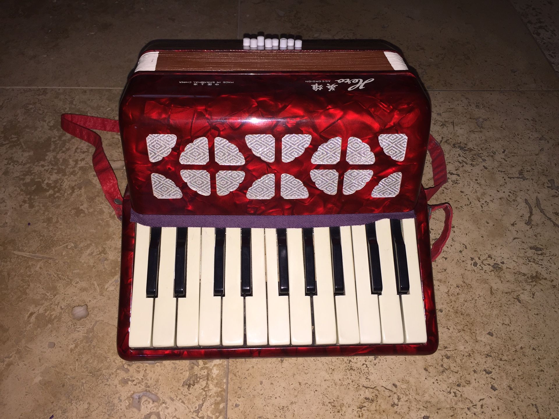 Vintage original Hero accordion, made in Shanghai China