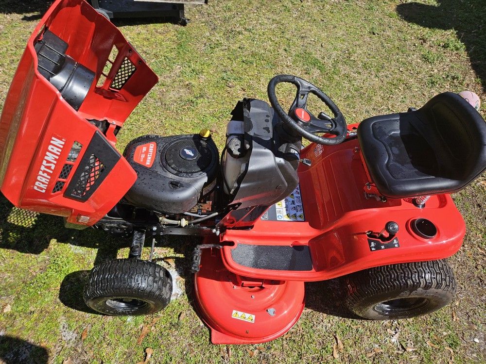 Craftsman Riding Mower 42 Like New