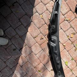 2008 C300 Mercedes Benz Windshield Cowl Cover - 