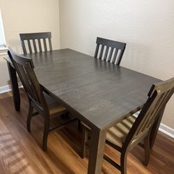 5 Piece Dining Table