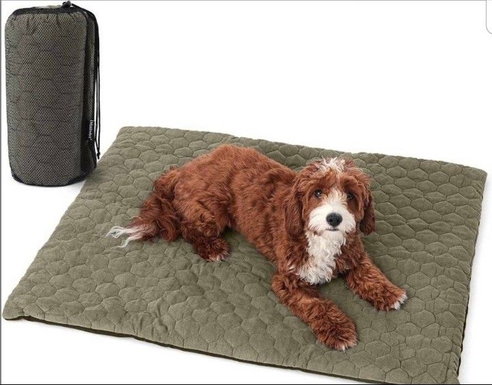 Meadowlark Outdoor Dog Bed 36x28 - Portable Travel