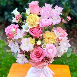 Beautiful Fresh Flowers Gifts Roses For Valentine's Day 