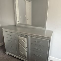 Dresser And Nightstand 