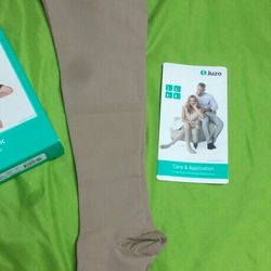 New with tags high quality brand thigh high compression stockings size Max for the whole leg from ankle to the hip support  $25 pick up only 