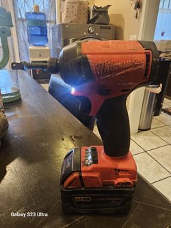 Milwaukee Impact 1/4 Fuel Brushless