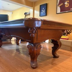 Pool table 8ft ( free delivery & set up & new felt color of your choice )