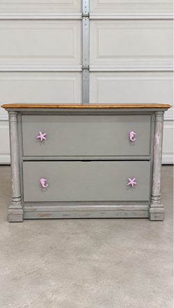 COASTAL 3-PIECE FURNITURE SET – DRESSER PLUS 2 MATCHING STOOLS