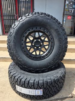 18" KMC KM549 w- 37x12.50R18 BfGoodrich KO3 tires