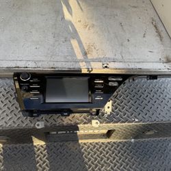 Toyota Camry Infotainment Screen