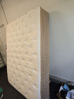 Queen Hybrid Mattress