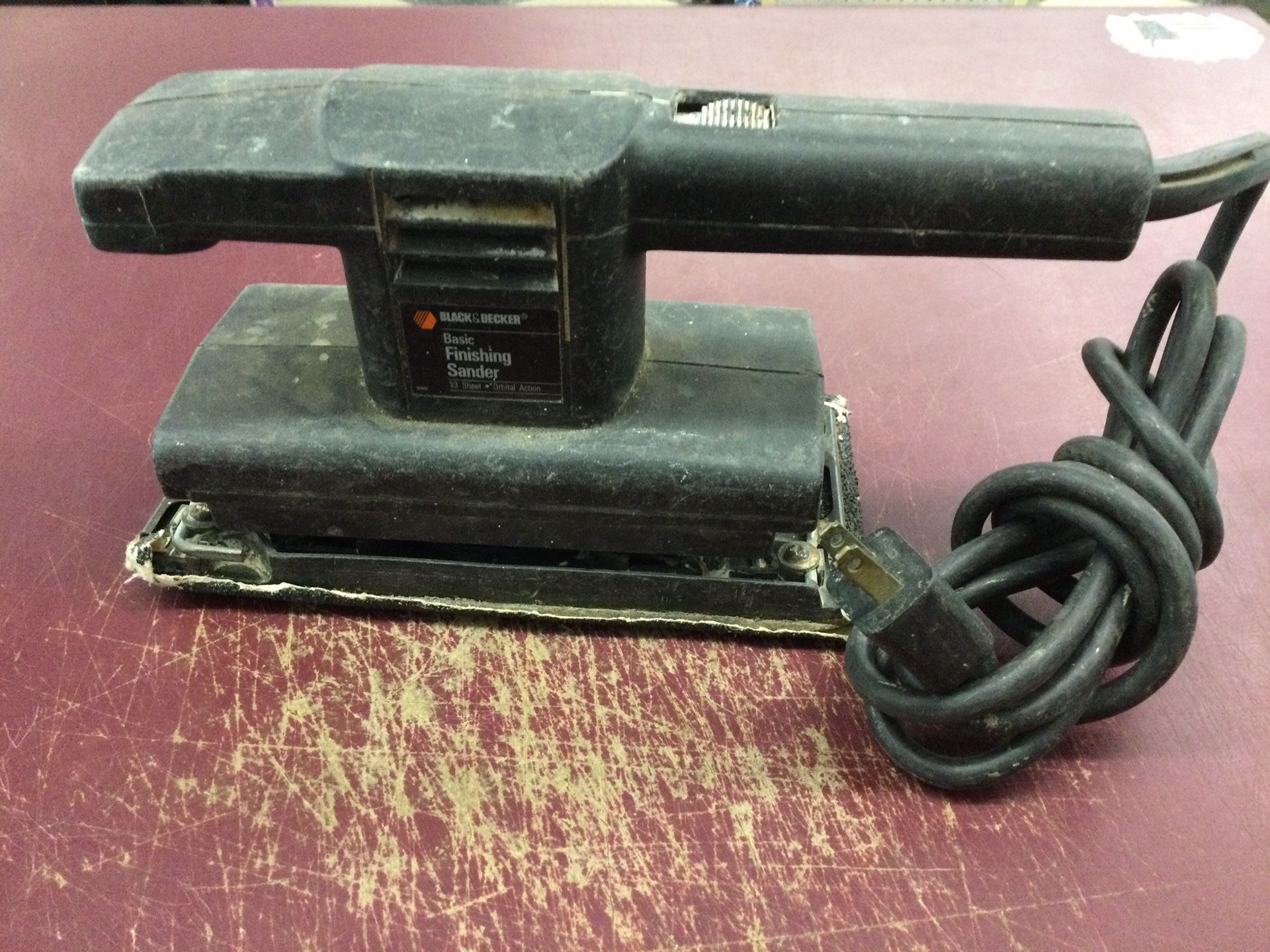 Black + Decker Finishing Sander 1/3 Sheet Orbital Action B&D