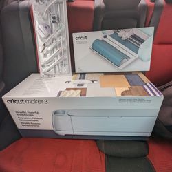 Brand-new CRICUT MAKER 3 with Extras Priced To Selli
