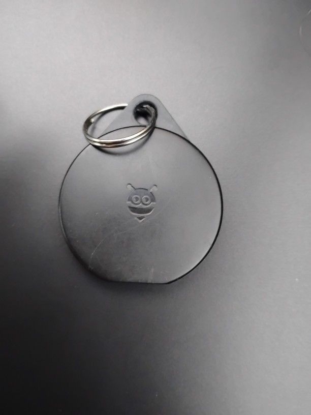 Peeble Bee Key Tracker