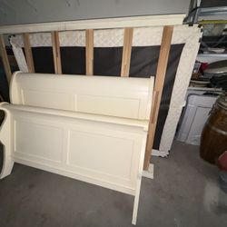 Solid Wood Full Size Sleigh Bed 