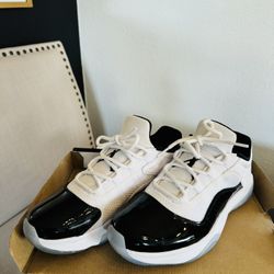 Air Jordan 11 CMFT Low 'Concord' 