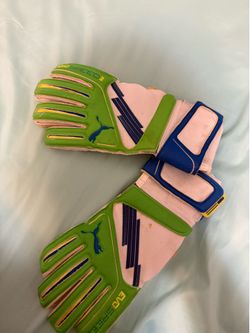 PUMA PowerCat 3 Goalkeeper Gloves – Size 8