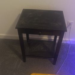 Nightstand/End table with drawer 
