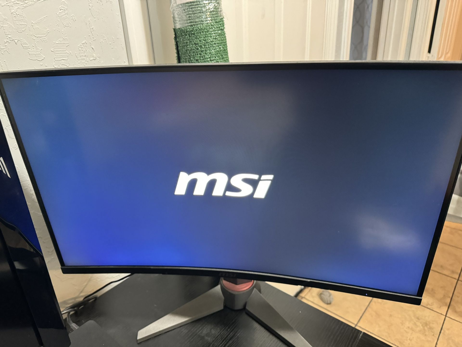 Msi Monitor And Gaming Desk 