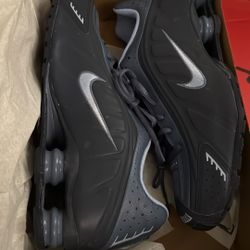 Nike Shox R4 Size 13 Men's