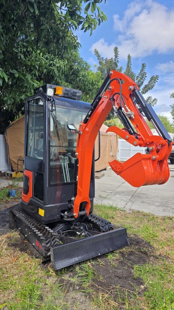 Excavator 1.8ton Pro Cabin A/C