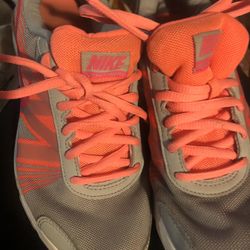 NIKE AIR Mesh Lace Ups. Women Size 7.5M