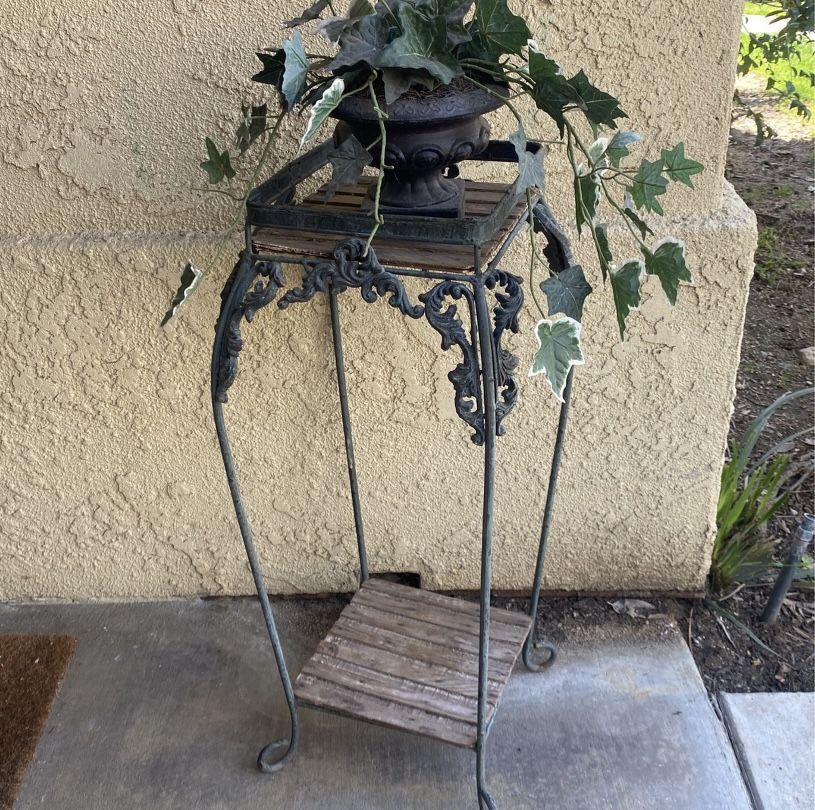 Plant Stand