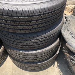 Set Of Four Wheels Brand Michelin Size 245/75R17