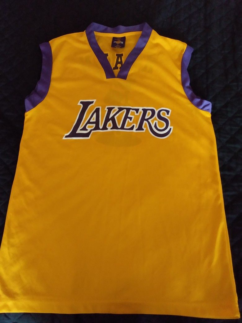 LAKERS JERSEY SIZE XL MENS STITCHED
