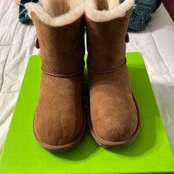 UGG