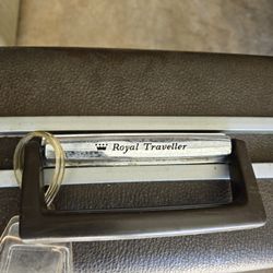 Samsonite Royal Traveller Medalist Suitcase Luggage 
