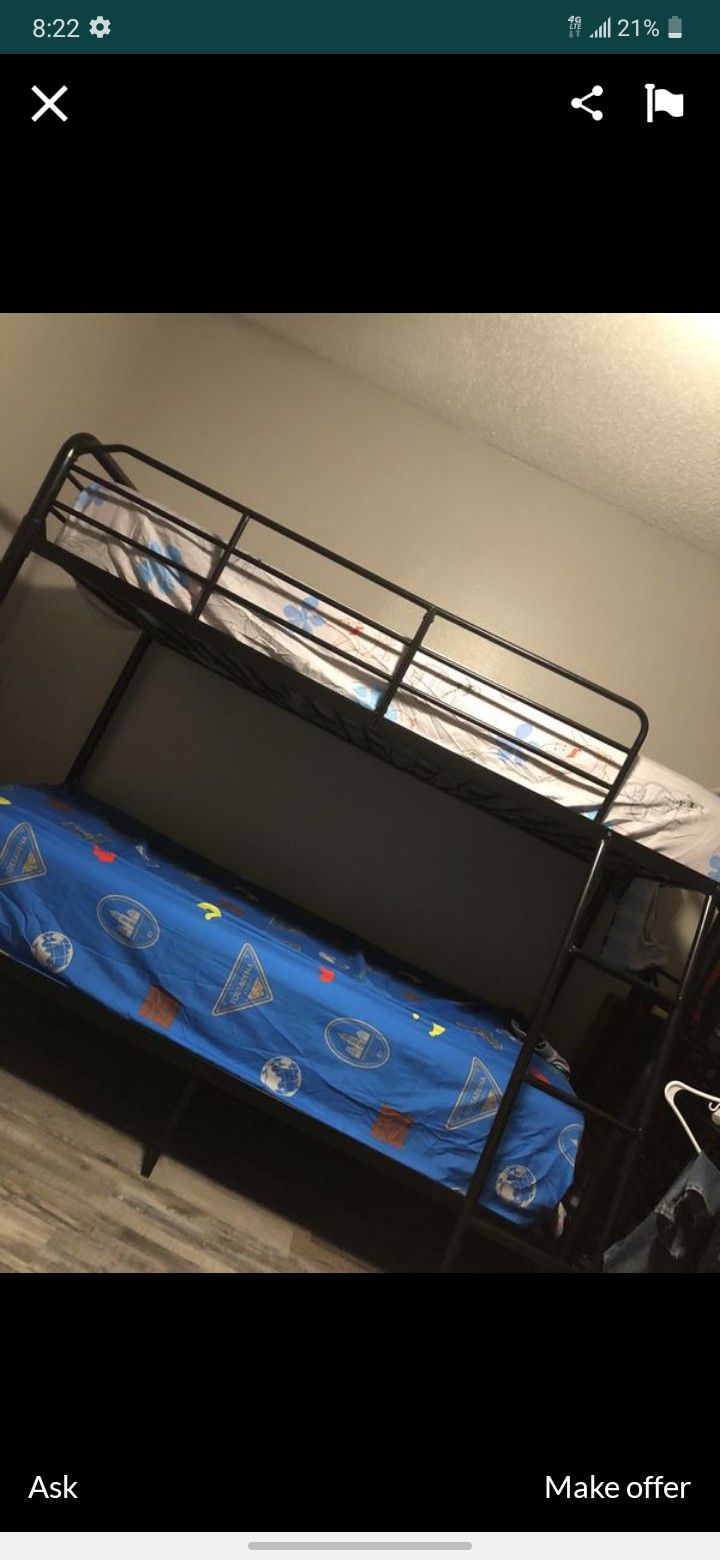 Twin size bunk bed with matress