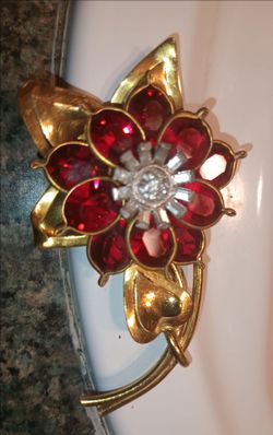 Genuine antique Pennino bros brooch