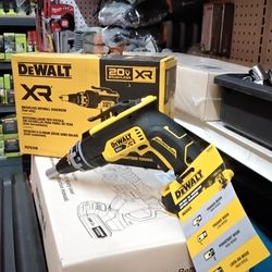 DEWALT 20V MAX XR BRUSHLESS DRYWALL SCREWGUN (TOOL ONLY)