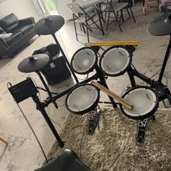 Electronic Drum Set