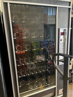 VENDING MACHINE