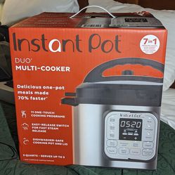 NEW IN-BOX: Instant Pot® Duo" 6-quart Multi-Use
Pressure Cooker, V5