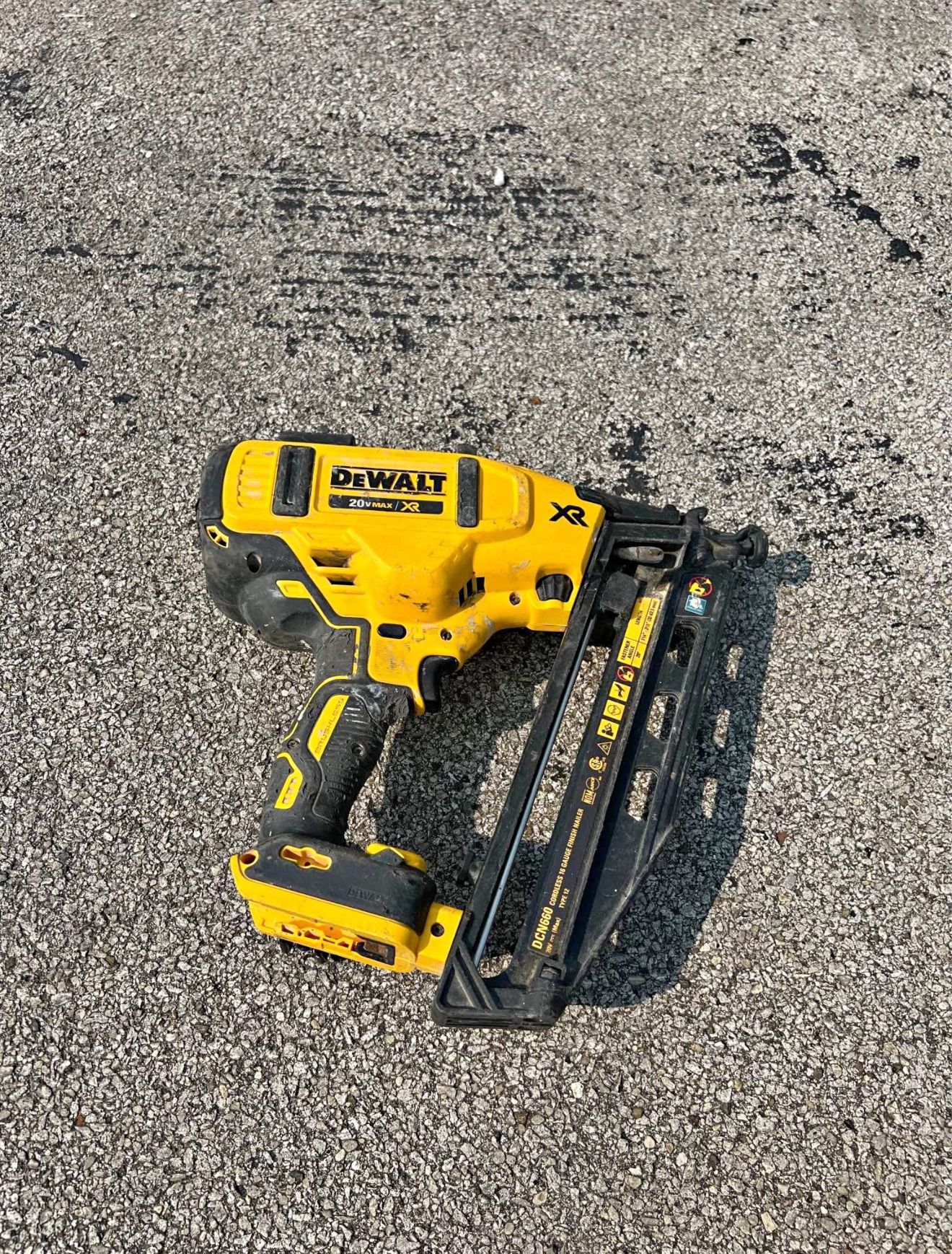 Dewalt and Milwaukee finish nailer 18 gauge.