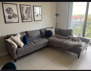 Sectional sofa / couch