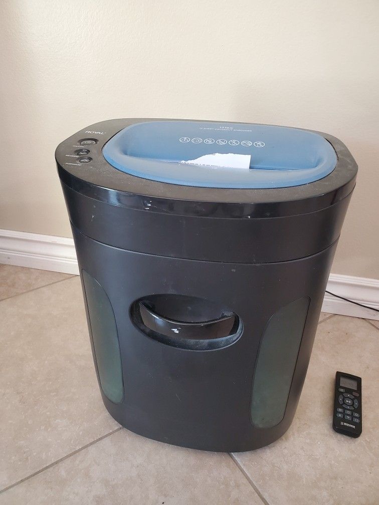 Royal Paper Shredder