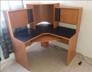 Corner Desk