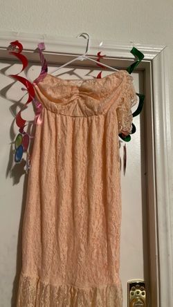 $4 peach lace dress new never use medium