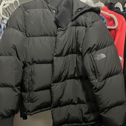 Medium North Face Insulated Jacket For Men