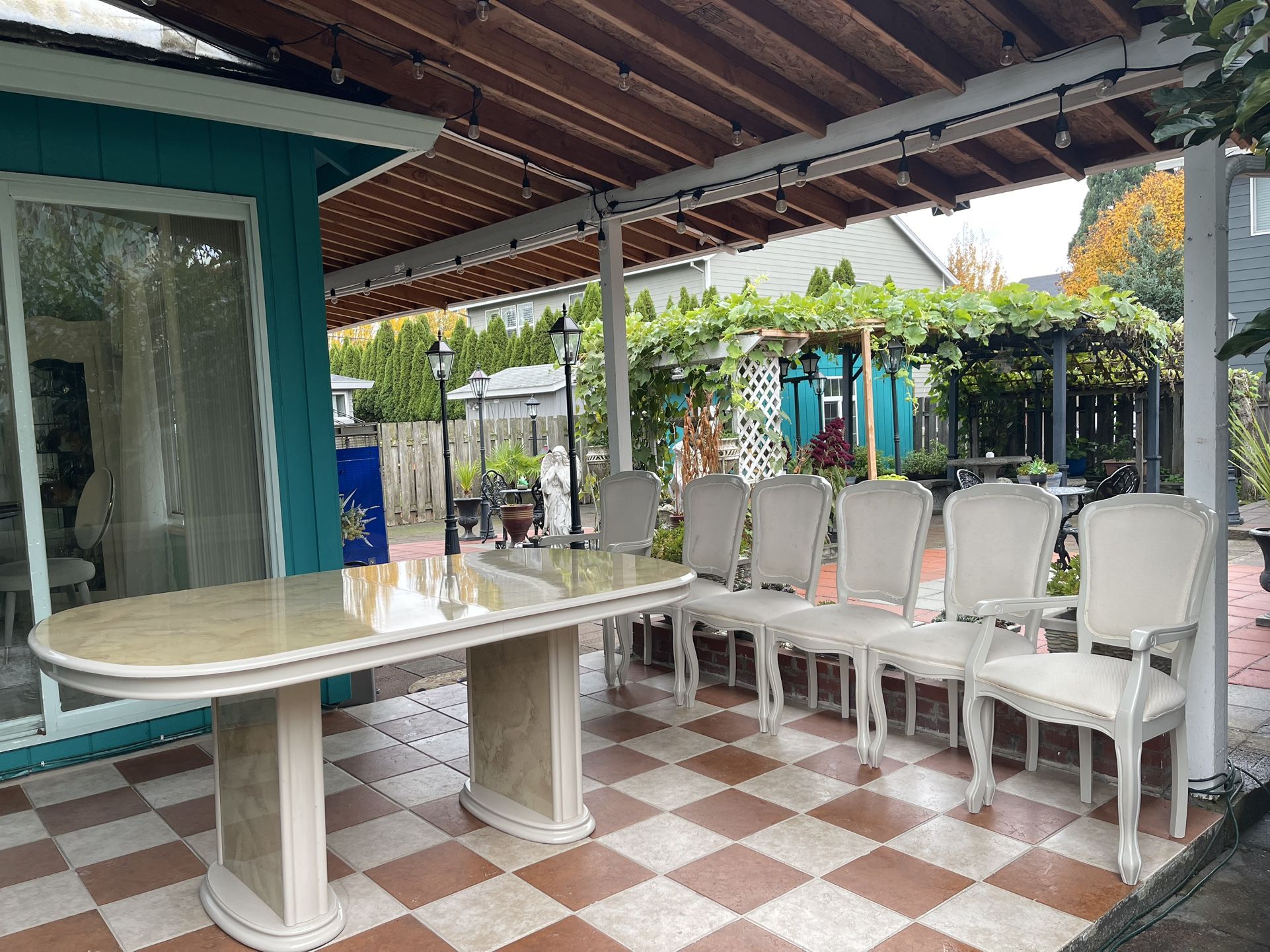 Italy Table And Chairs