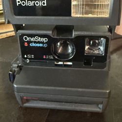 Polaroid 600 OneStep Close-Up Camera